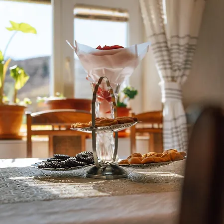 Prázdninový dům House Slivovi - A Tavern With A Fireplace And A Panoramic View Zornitsa
